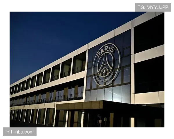 巴黎圣日耳曼推出2026-27赛季全新客场球衣，设计灵感源自巴黎街景